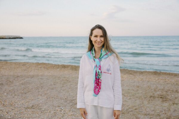 Ithaki Linen Shirt - Image 2